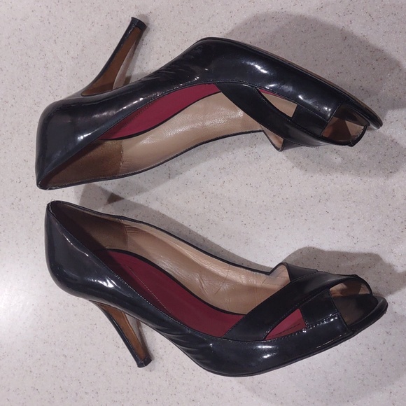 Kate Spade Black Patent Leather Peep Toe Heels Size 10 Medium - Picture 4 of 14